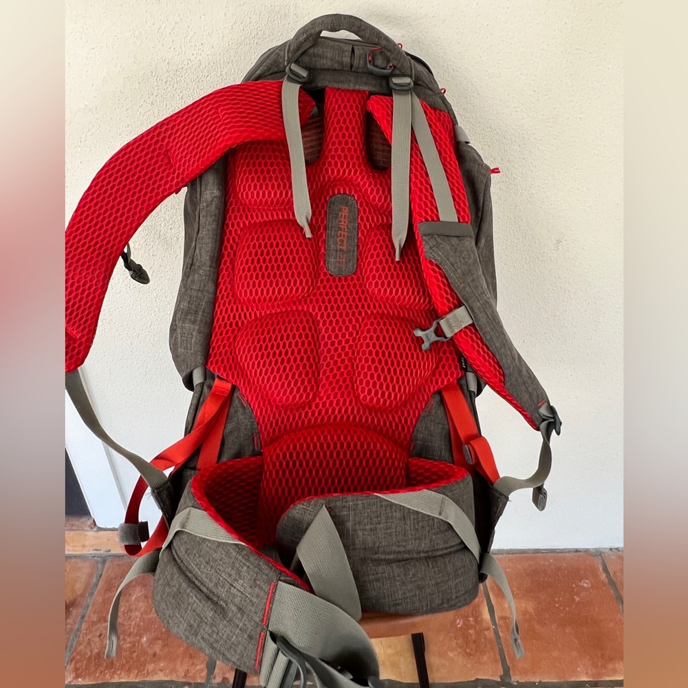 Kelty Redwing 50 Reserve Backpack - Gray and Red - Picture 7 of 13